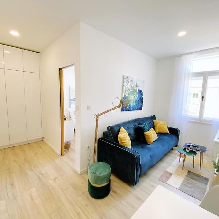 New Stylish & Modern Studio Apart - With Sea View Appartement Pula Buitenkant foto