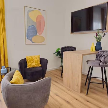 New Stylish & Modern Studio Apart - With Sea View Appartement Pula Buitenkant foto
