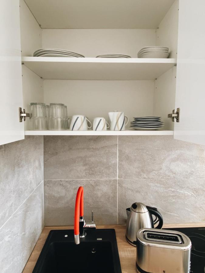 New Stylish & Modern Studio Apart - With Sea View Appartement Pula Buitenkant foto