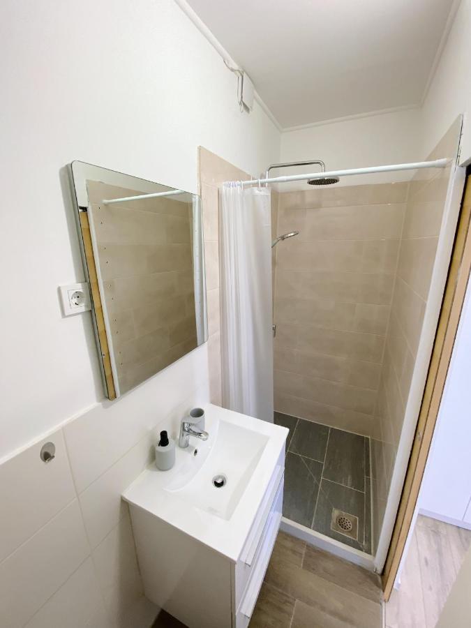 New Stylish & Modern Studio Apart - With Sea View Appartement Pula Buitenkant foto
