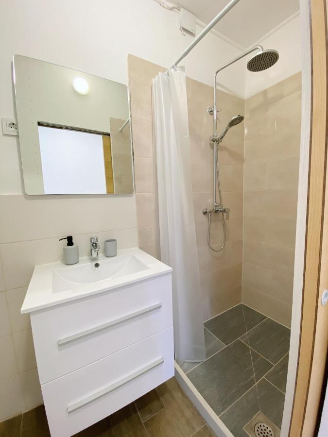New Stylish & Modern Studio Apart - With Sea View Appartement Pula Buitenkant foto
