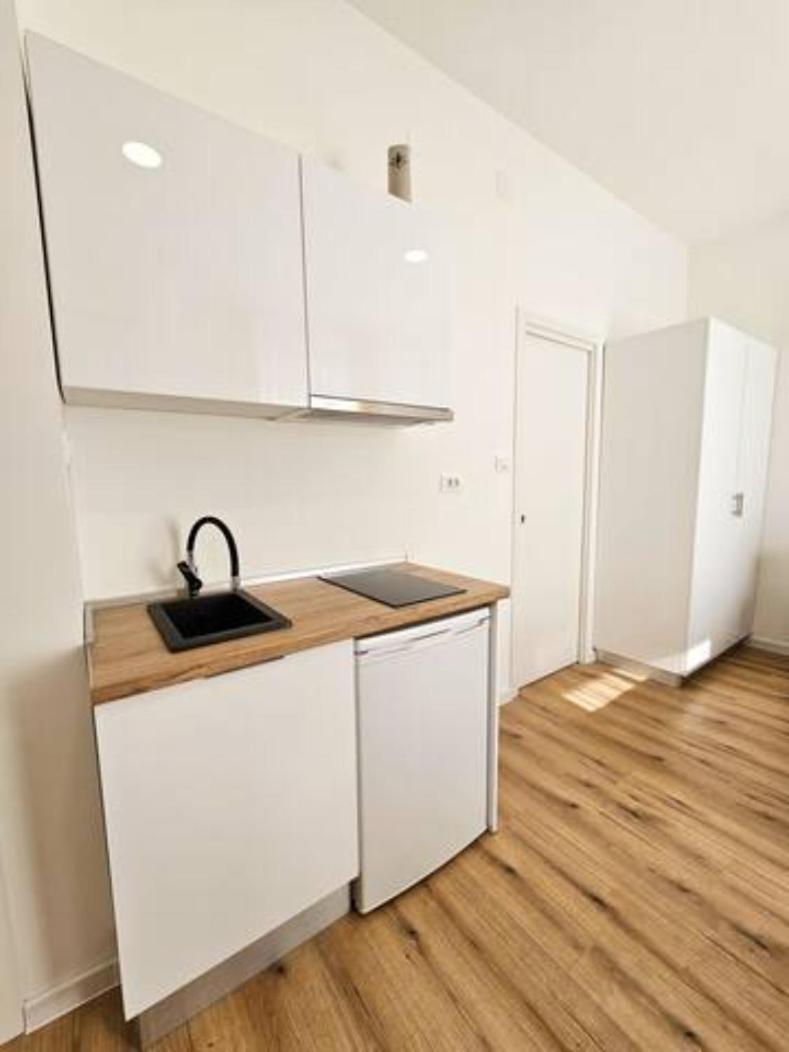 New Stylish & Modern Studio Apart - With Sea View Appartement Pula Buitenkant foto